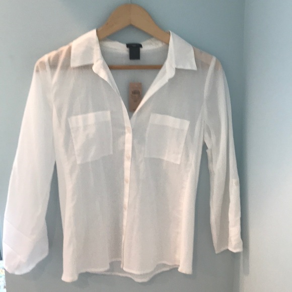 Ann Taylor Tops - NWT Ann Taylor lightweight button down shirt
